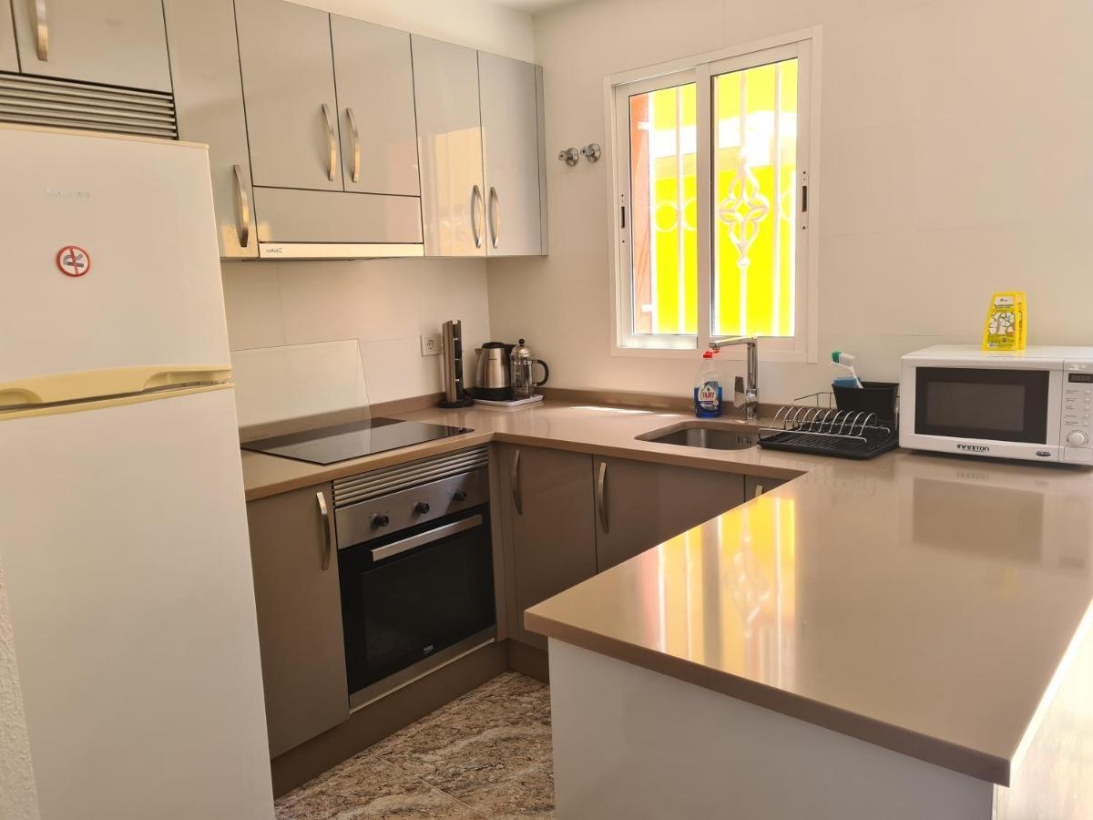 2 Bedroom Property In Closed Urbanisation 托雷维耶哈 外观 照片