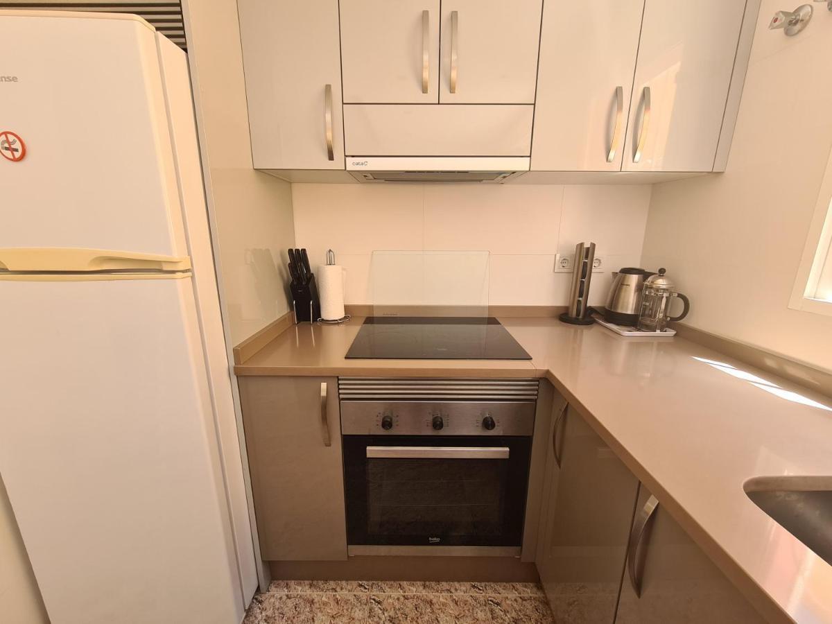 2 Bedroom Property In Closed Urbanisation 托雷维耶哈 外观 照片