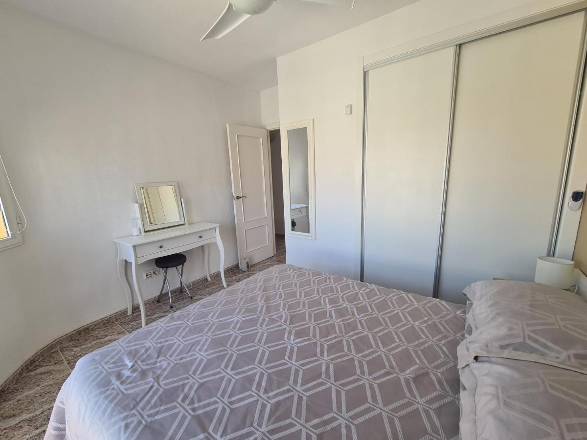 2 Bedroom Property In Closed Urbanisation 托雷维耶哈 外观 照片