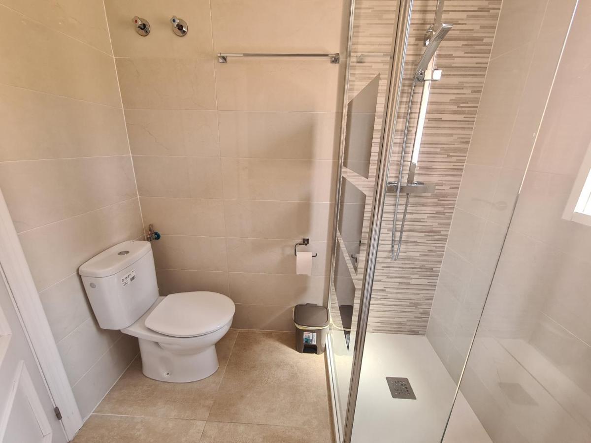 2 Bedroom Property In Closed Urbanisation 托雷维耶哈 外观 照片