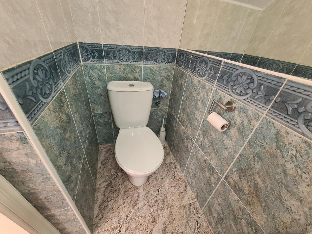 2 Bedroom Property In Closed Urbanisation 托雷维耶哈 外观 照片